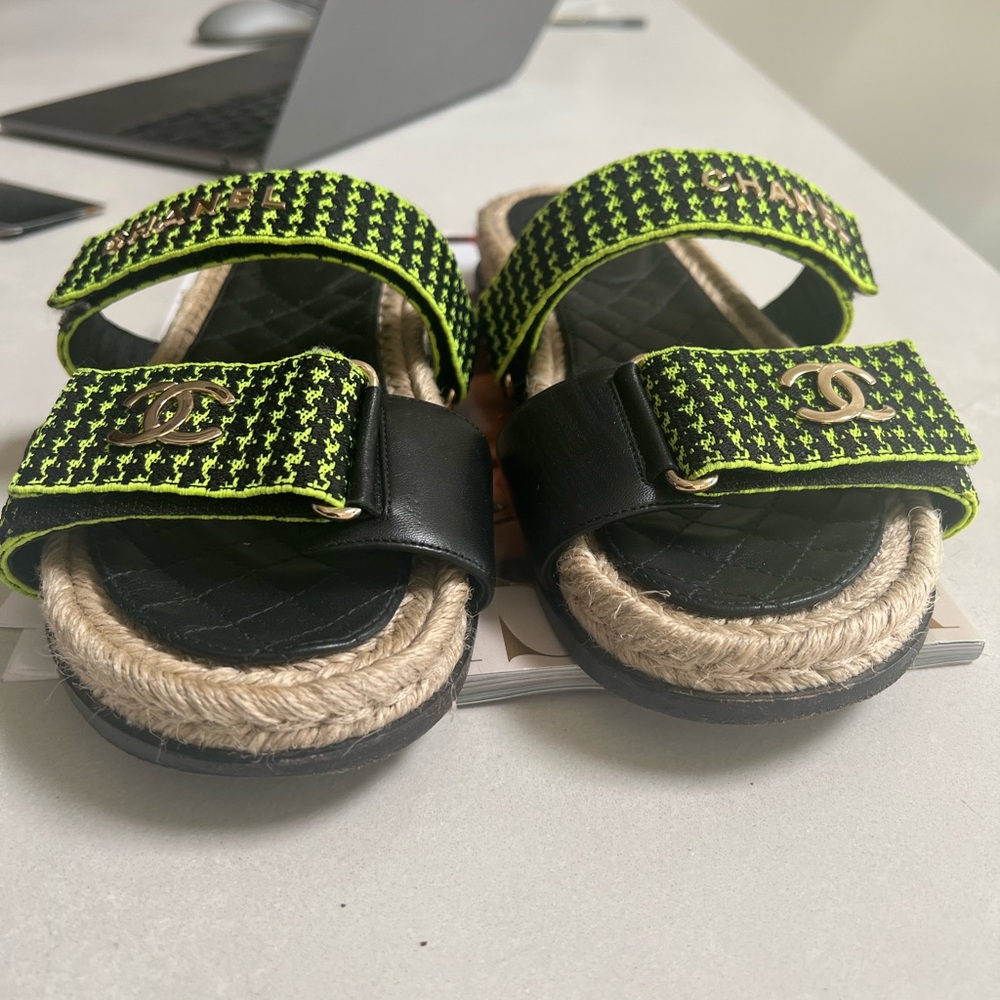 CHANEL Green Tweed Sandals - Picture 3 of 4